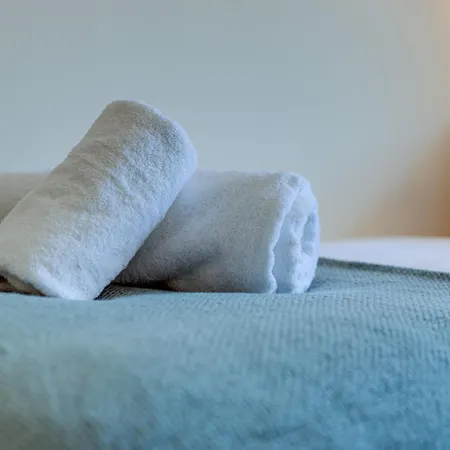 Bright North Bay Cricket Ground Views *