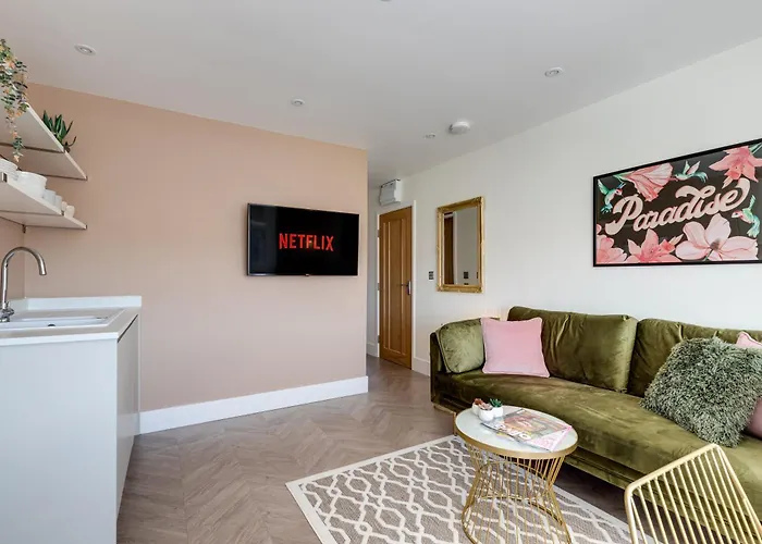 Bright North Bay Cricket Ground Views