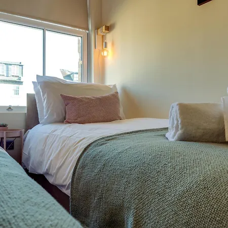 Bright North Bay Cricket Ground Views